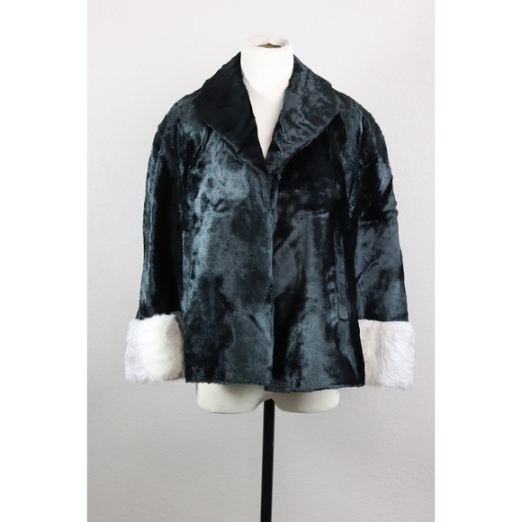 Vintage Black and white faux Fur Opera Cape w/Pockets - Picture 2 of 7